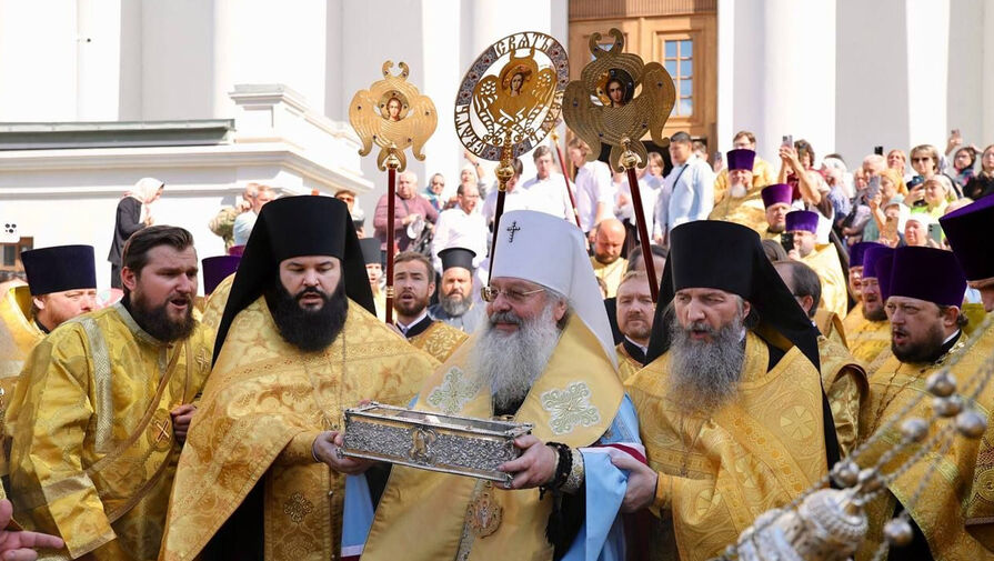 В Санкт-Петербурге встретили мощи Спиридона Тримифунтского