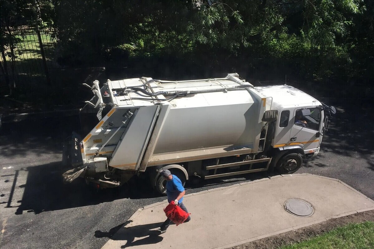 В Саратове полиция ищет свидетелей майского наезда мусоровоза на женщину