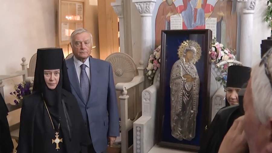 Один из старейших монастырей РФ получит копию Гефсиманской плащаницы к 910-летию