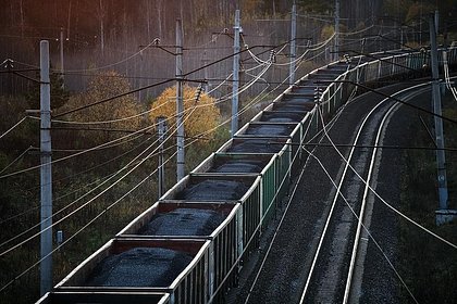 Российским экспортерам назвали опасный курс рубля