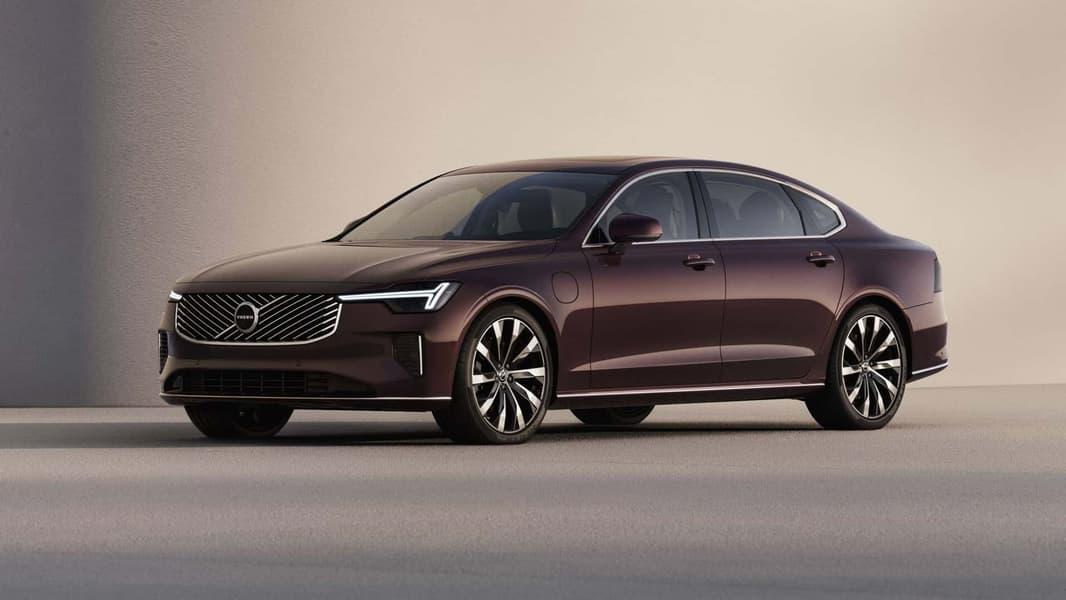 Не берут: новейший флагманский седан Volvo S90 2026 с устаревшей базой продают гораздо дешевле рекомендованной цены в Китае