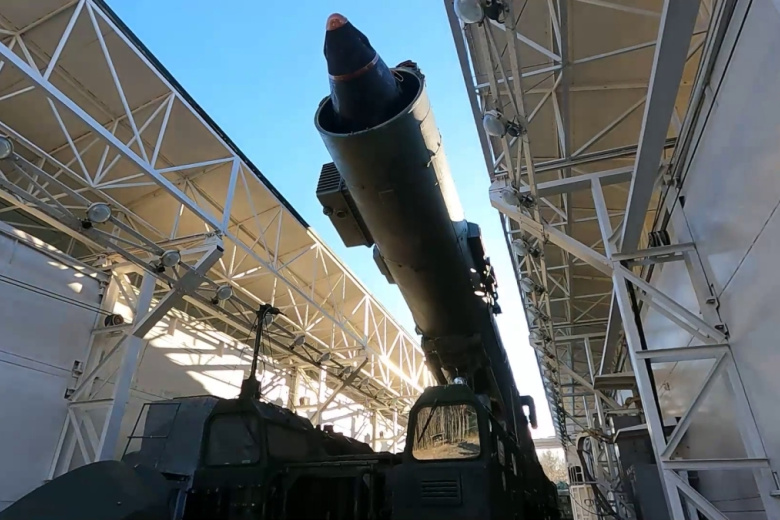 Российские военные испытали межконтинентальную ракету