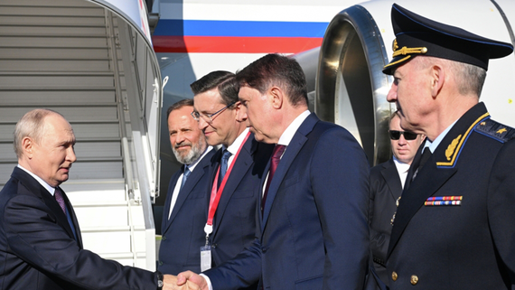 Путин осмотрел выставку технологических компаний в Нижнем Новгороде