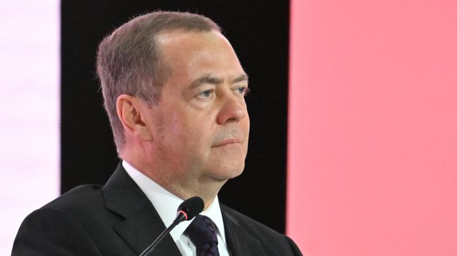 Россия победит в СВО, но информационная война бесконечна, заявил Медведев