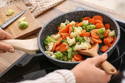 Людям с высоким уровнем холестерина посоветовали есть несколько продуктов