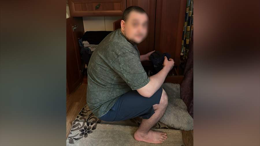 В Кузбассе разыскиваемый восемь лет мужчина прятался в диване у матери