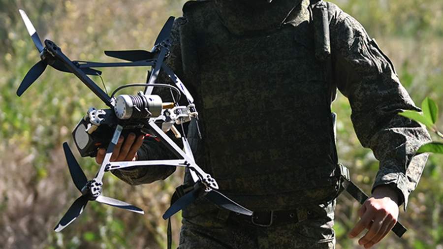 Расчеты FPV-дронов Южной группировки войск уничтожили два пункта управления БПЛА
