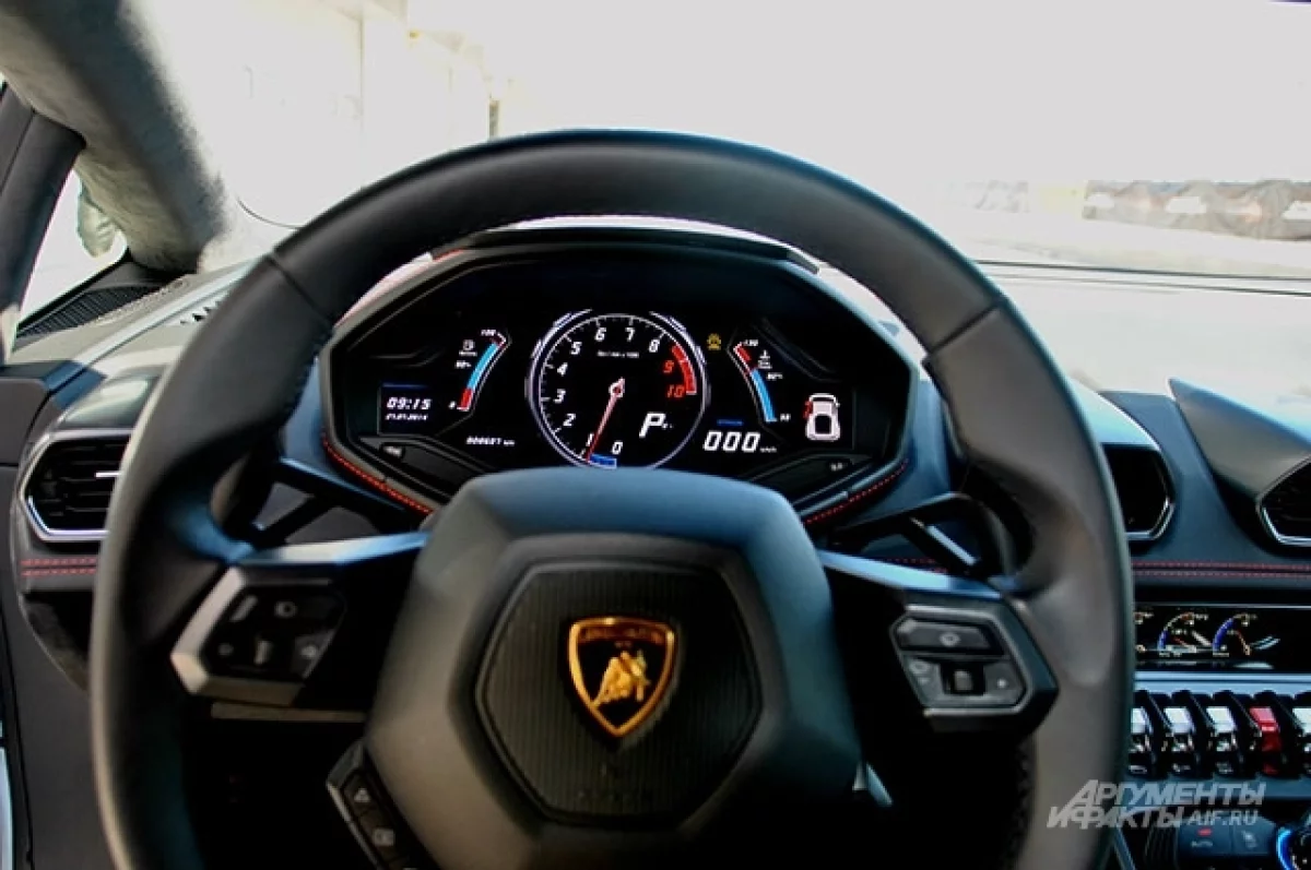 Стала известна причина ДТП с фиолетовым Lamborghini в Екатеринбурге