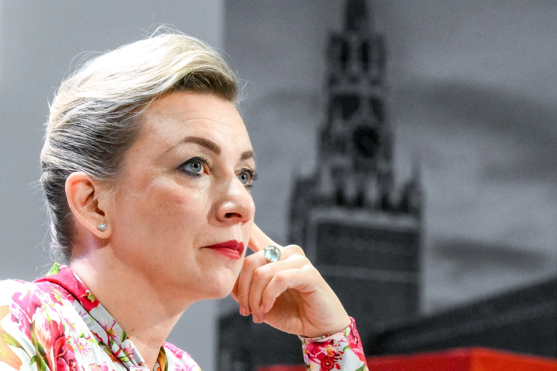 Захарова назвала призыв убивать русских слоганом мировой "элиты"