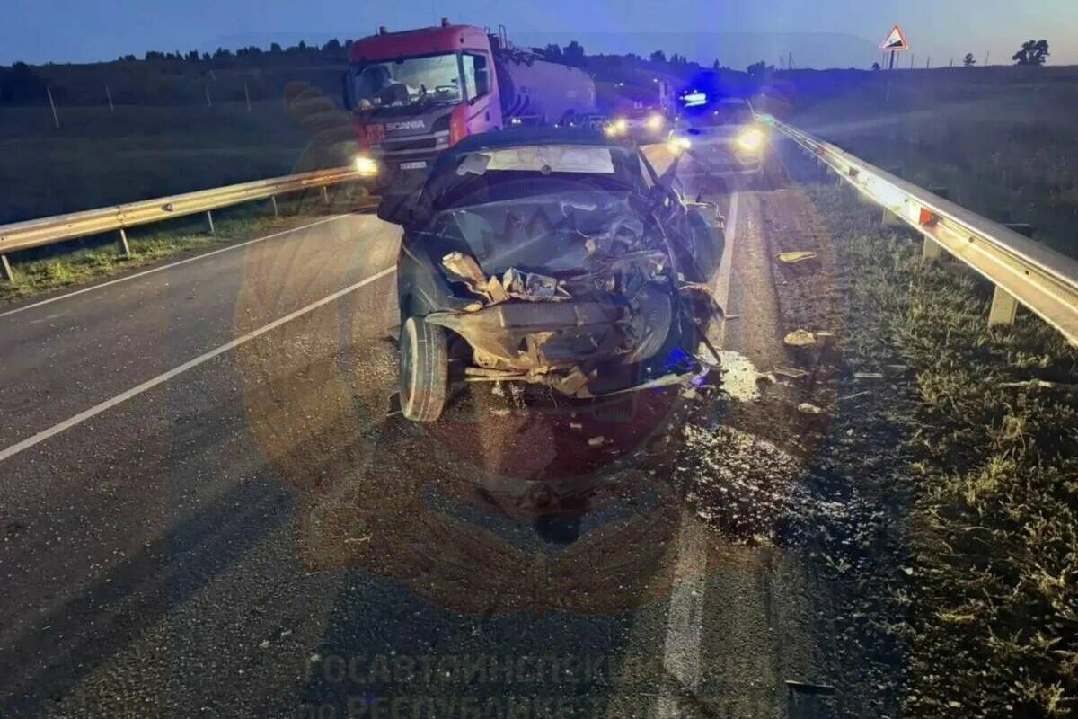 Авария с гибелью двух человек случилась на трассе в Татарстане
