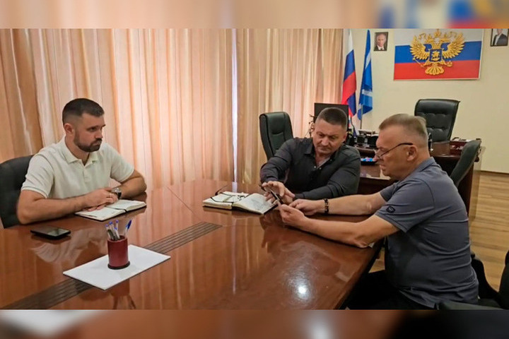 В Скадовском округе восстанавливают водопровод после порыва