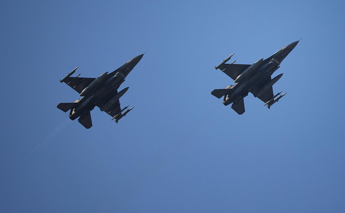 На перехват самолета в штате Огайо подняли истребители F-16