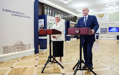 Путин: в интернете очень много информационного мусора и недостоверных вещей