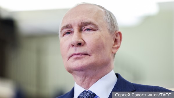 Путин: Престиж профессии учителя повышается
