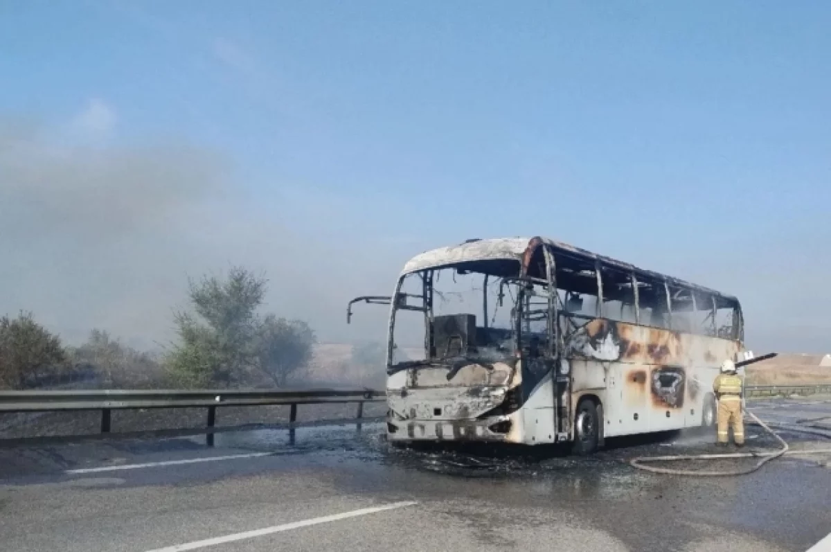 В Ростовской области в ДТП с двумя машинами и автобусом погибли 3 человека