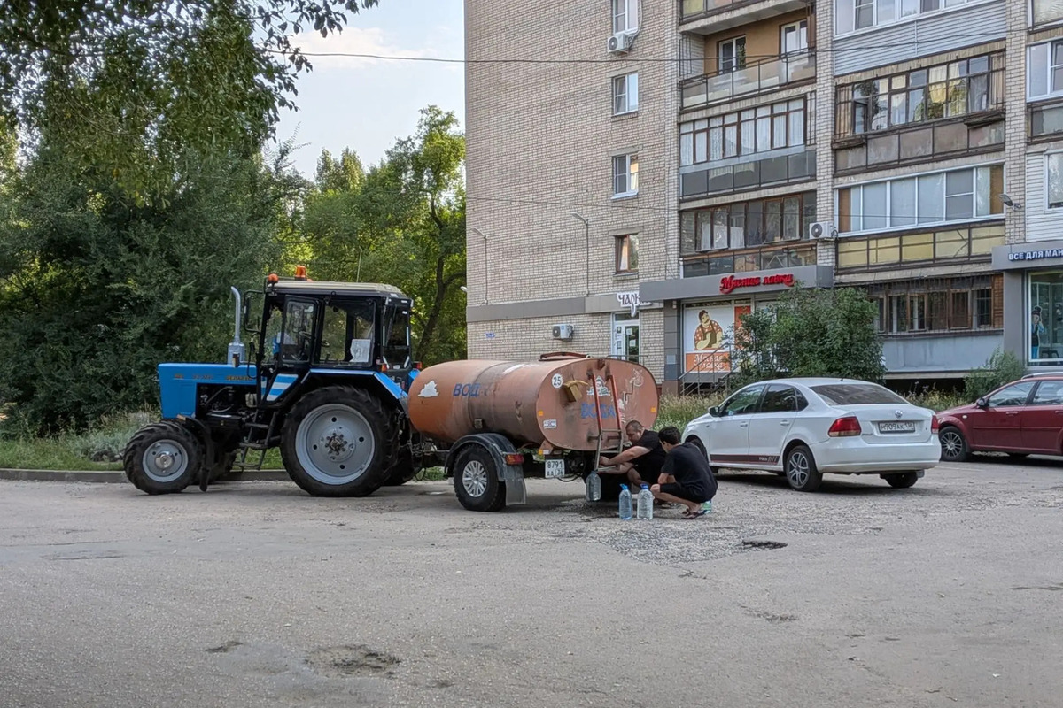 В части Воронежа организовали подвоз технической воды из-за отключения