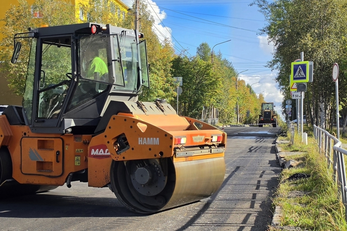 Асфальт на Фестивальной в Апатитах доделают к концу августа