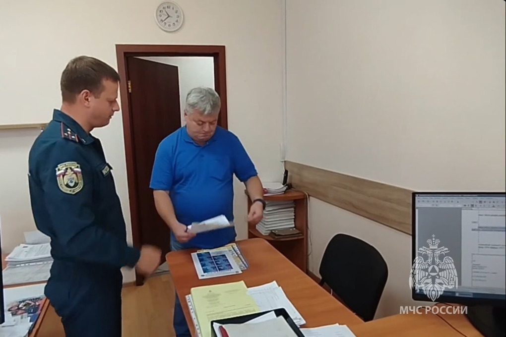 Инспектор Гатчинского округа провёл беседу с главой садоводческого товарищества