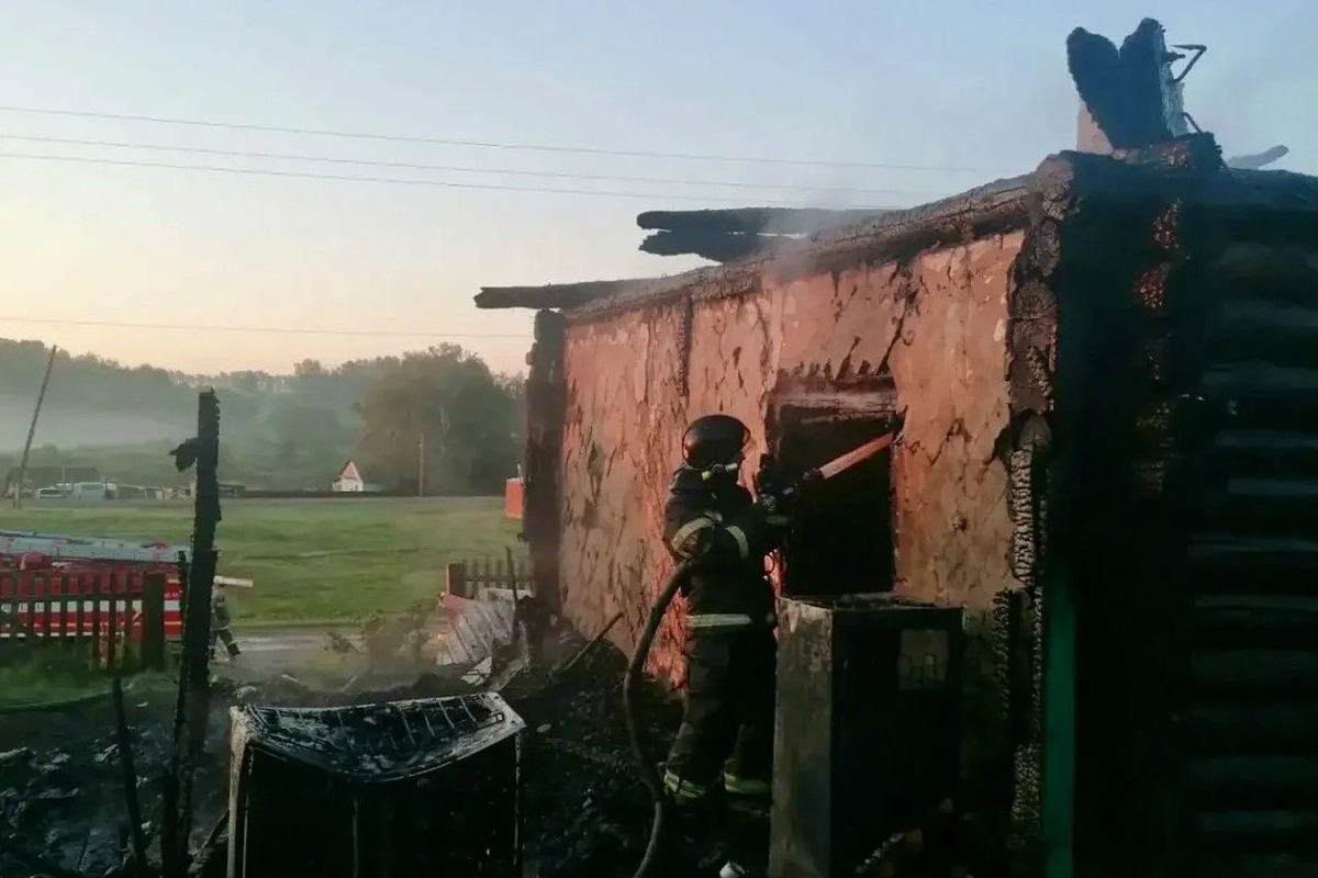 В Алтайском крае на частном подворье сгорело пять тонн угля