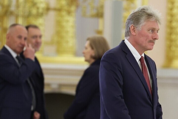 Песков рассказал об "известной забаве" в связи с рутинными контактами спецслужб