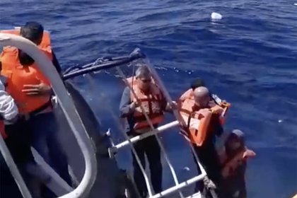 На борту тонущего у Северного Кипра судна оказались русскоговорящие пассажиры