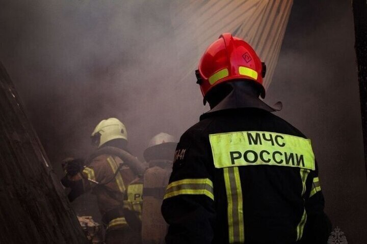 В Симферополе на пожаре в многоэтажке погиб человек