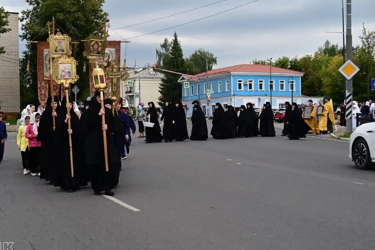 В Малоярославце состоялся крестный ход с образом Спаса Нерукотворного