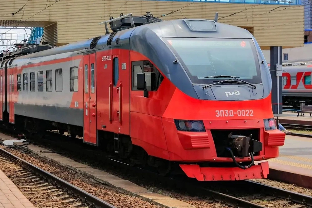 Мэр Сочи посоветовал пересесть на электрички из-за проблем с бензином