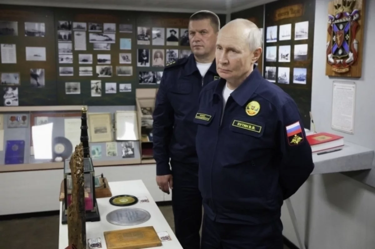 Путин наблюдал за учениями ТОФ в форме верховного главнокомандующего