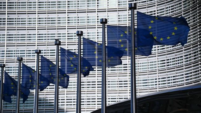 Европа стреляет себе в ногу, ограничивая турпоток из России, заявили в МИД