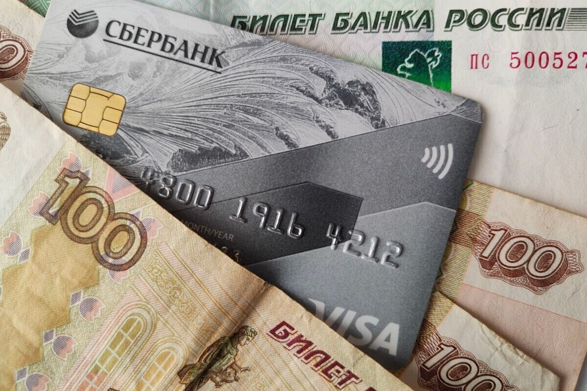 Курортный обман: жительница Пензы опустошила счет отца-пенсионера на 285 тысяч рублей