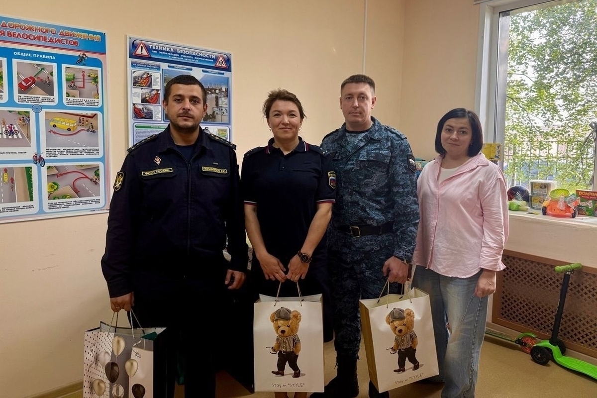 Судебные приставы Нарьян-Мара помогли детям собраться в школу