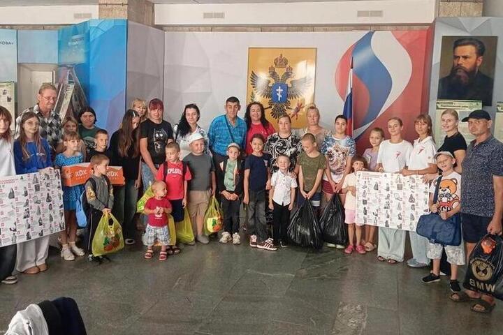 Херсонское Движение Первых провело благотворительную акцию в честь Дня Знаний