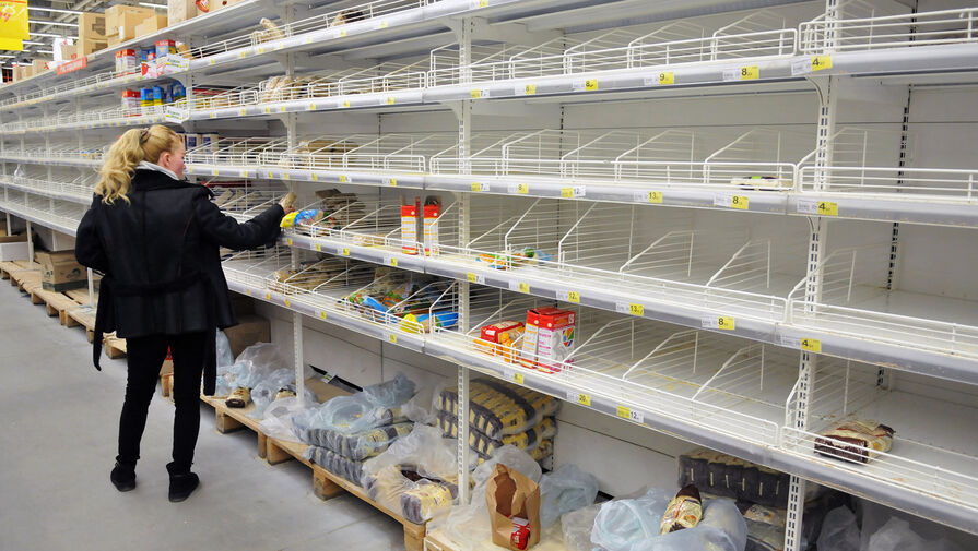 СМИ сообщили о пустых полках в украинских супермаркетах