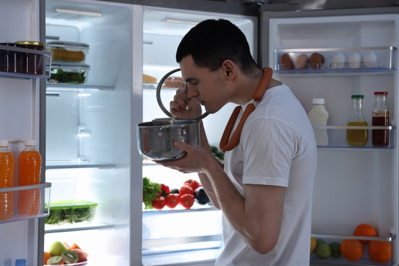 Врач ответила, как отличить голод от импульсивного желания поесть