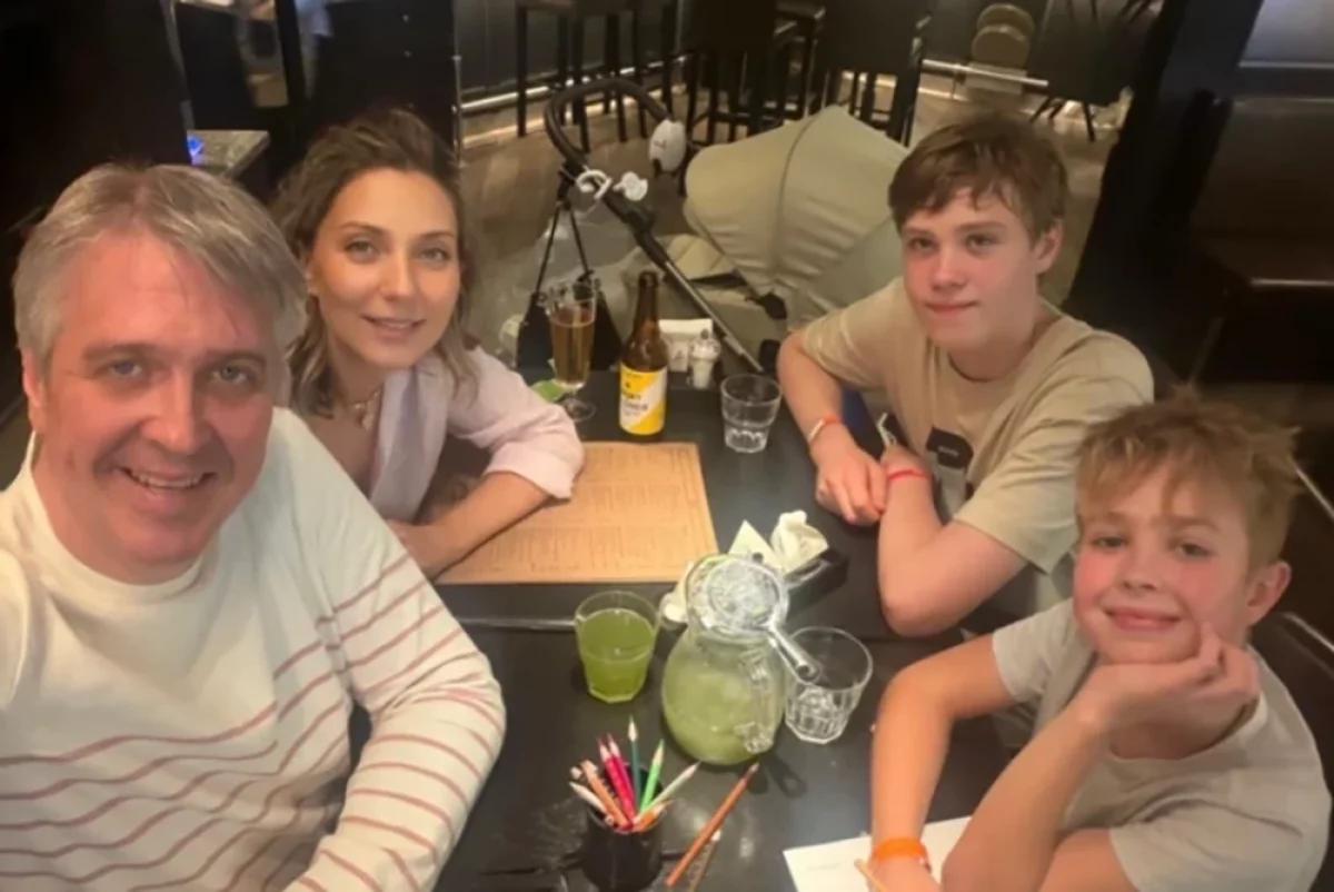 Сын — пилот, дочь — принцесса. Кем выросли дети актера Дениса Матросова