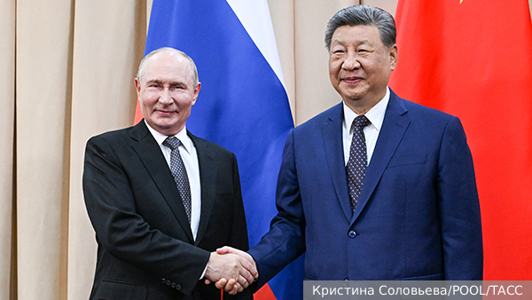Путин встретился с Си Цзиньпином на полях саммита ШОС в Бишкеке