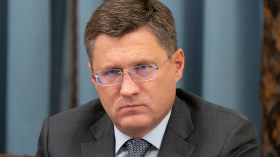 Новак поручил усилить контроль над ценами на независимых АЗС
