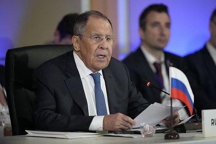 Лавров сделал предупреждение НАТО за активность в Арктике