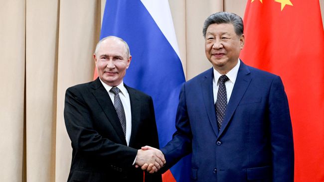 Путин назвал Си Цзиньпина дорогим другом