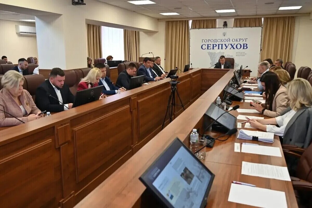 В Серпухове старт учебного года, ремонты дорог и подготовка к зиме на контроле главы