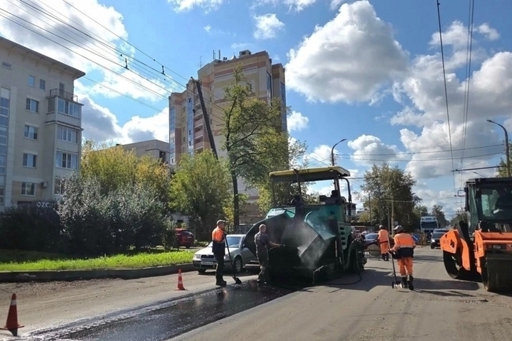 Костромские дорожники готовят городские улицы к 1 сентября