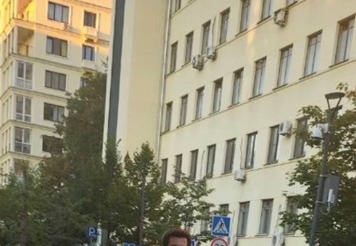 Поездка вдвоем на одном электросамокате обошлась супругам в 100 тысяч рублей