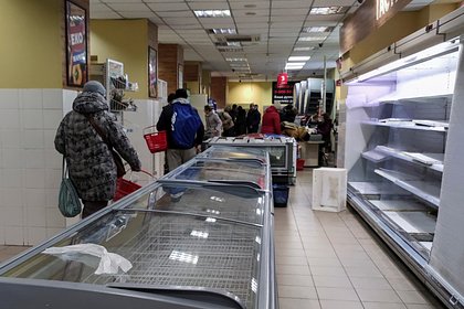 На Украине опустели полки супермаркетов