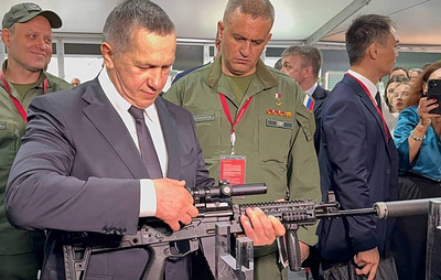 "Калашников" представил макет нового автомата АК-12+ на ВЭФ