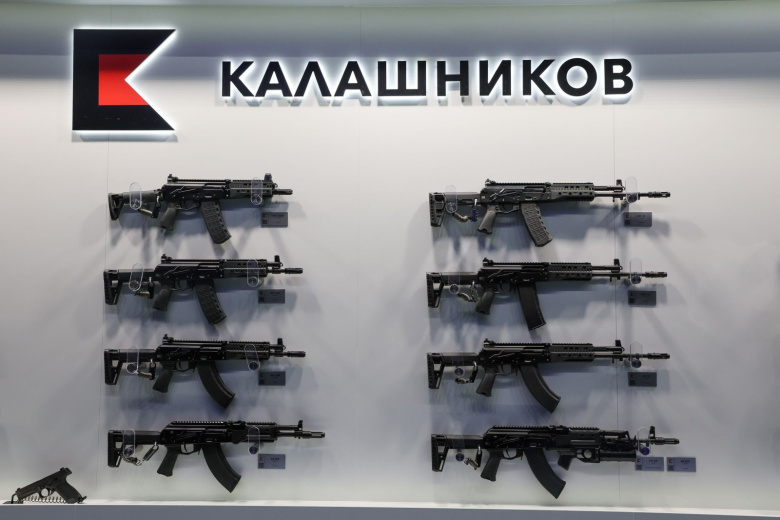 «Калашников» представил новейший автомат АК-12+