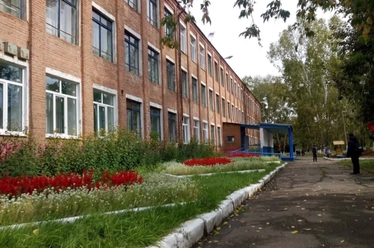 Напала с ножом и подожгла дверь: раскрыты детали ЧП со школьницей в Канске