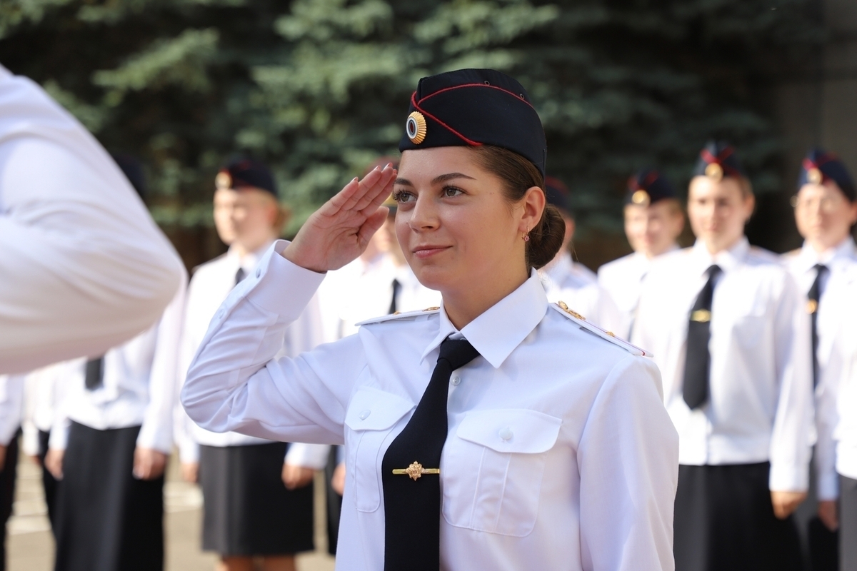 В Псковской области молодые полицейские приняли присягу
