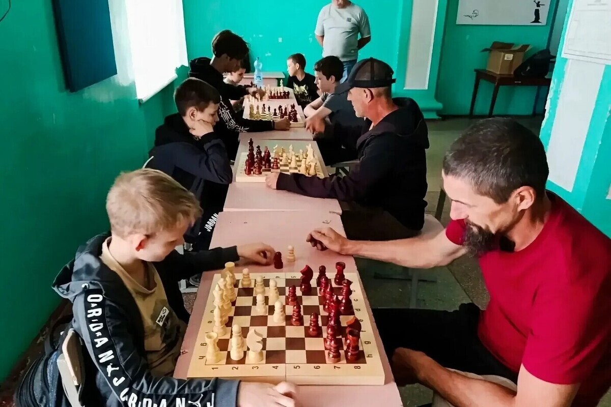 Шахматный праздник в Рубановке собрал участников от 5 до 60 лет