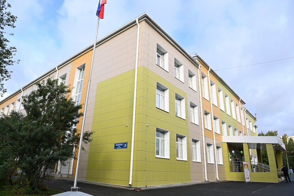 В День знаний Глава Карелии открыл обновленную школу №12 в Петрозаводске